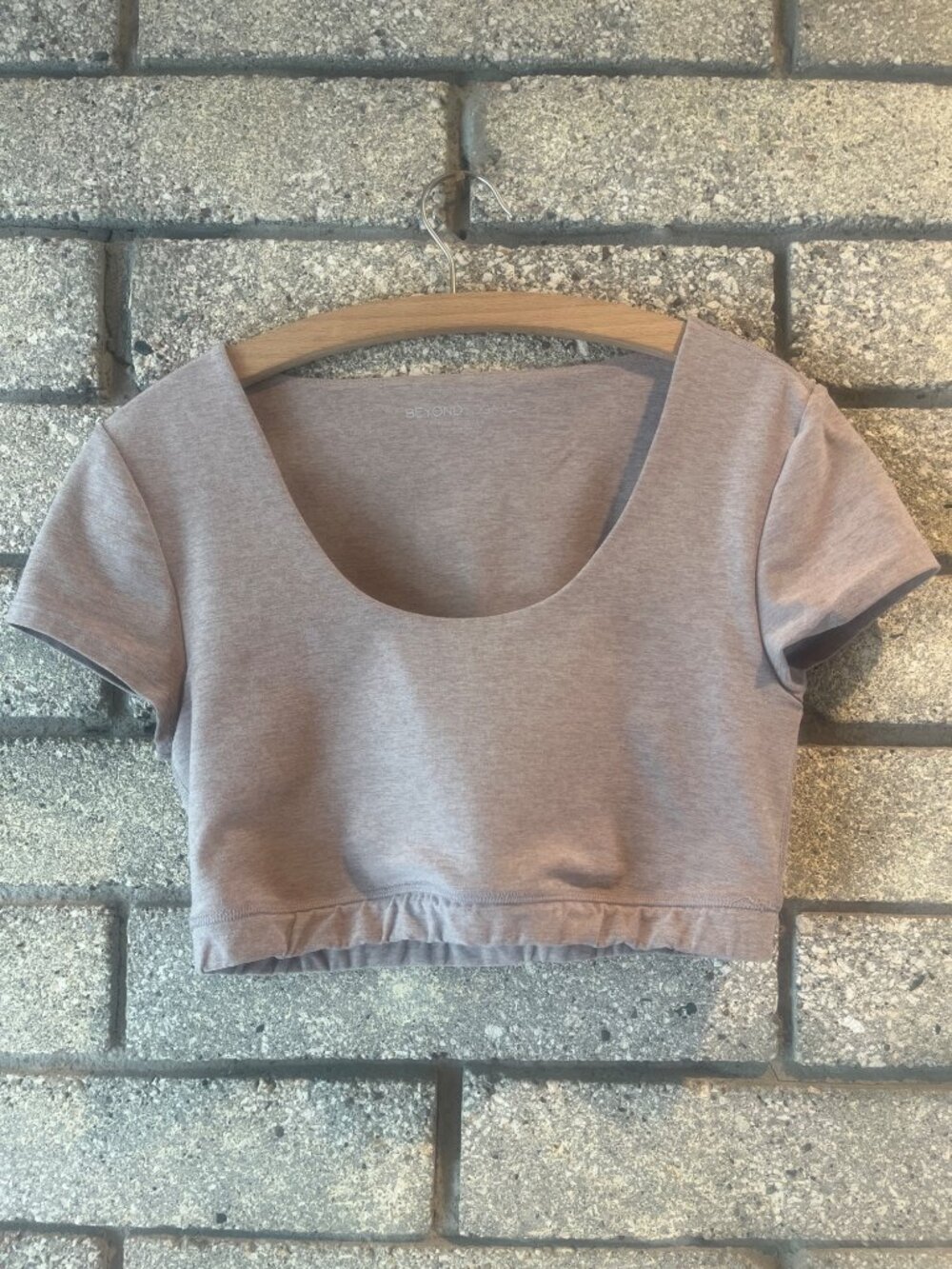 Beyond Yoga Womens Heather Grey Cropped Short Sleeve Top L Made In USA